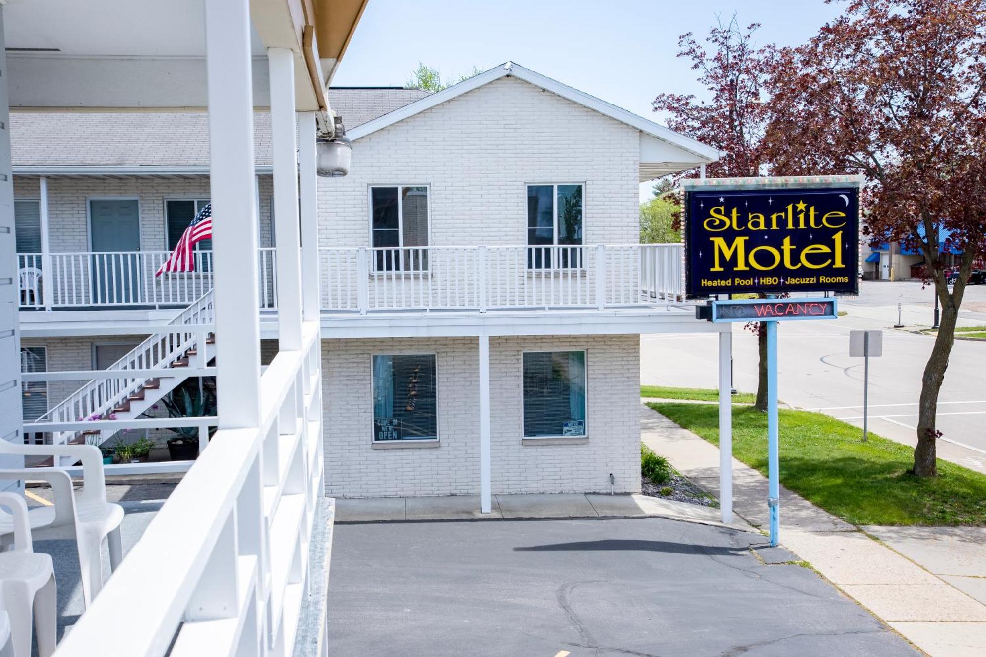 Starlite Motel Wisconsin Dells Exteriör bild
